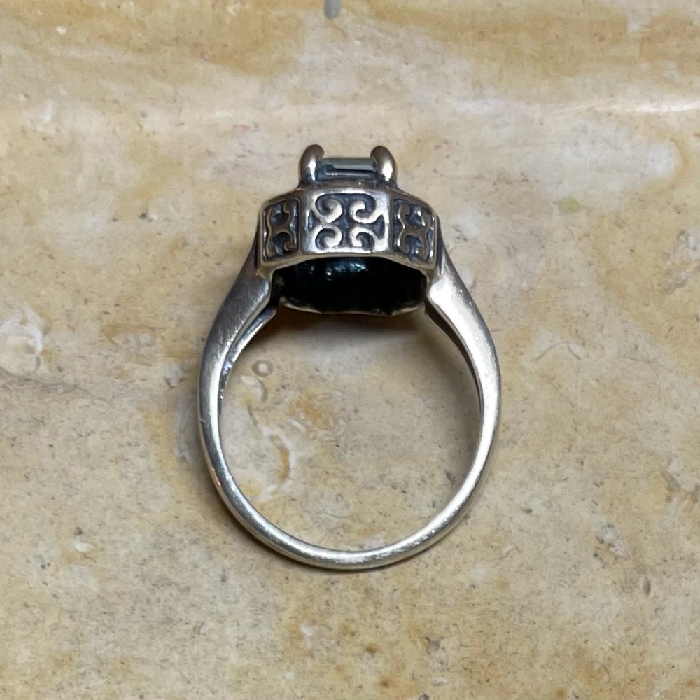 Blue Sapphire Scroll Filigree Silver Ring - Picture 5 of 6